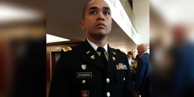 Philip Situmorang, Pria Berdarah Batak ini Diwisuda Sebagai Perwira Angkatan Darat Amerika Serikat Philip Situmorang, Pria Berdarah Batak ini Diwisuda Sebagai Perwira Angkatan Darat Amerika Serikat