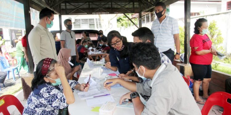 Giliran 144 KPM di Siantar Selatan Terima KKS Perluasan Program Sembako Giliran 144 KPM di Siantar Selatan Terima KKS Perluasan Program Sembako