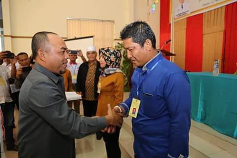Plt Bupati Berharap Wartawan Labuhanbatu Memiliki Sertifikat dari Dewan Pers Plt Bupati Berharap Wartawan Labuhanbatu Memiliki Sertifikat dari Dewan Pers