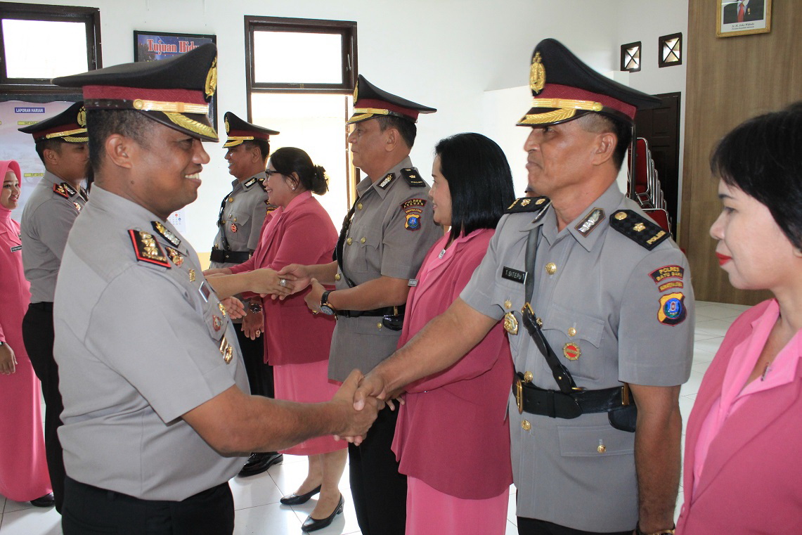 Sejumlah Personil Polres Simalungun Naik Pangkat, Dua Pejabatnya Diganti... Sejumlah Personil Polres Simalungun Naik Pangkat, Dua Pejabatnya Diganti...