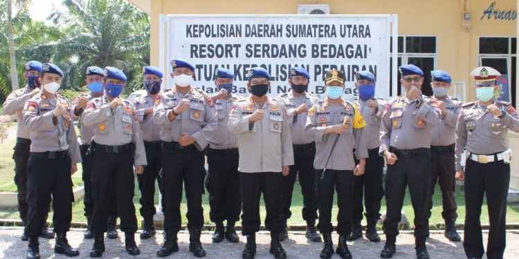 Dir Polairud Poldasu ajak Sat Polairud Polres Sergai Personel Jaga Kekompakan Dir Polairud Poldasu ajak Sat Polairud Polres Sergai Personel Jaga Kekompakan