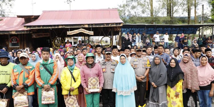 Kapoldasu Jalin Silaturahmi Bersama Warga Brastagi, Ciptakan Kekompakan dan Kantibmas