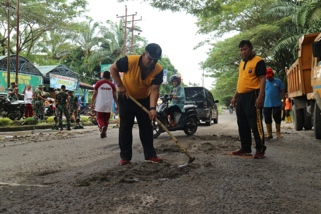 Delapan Ratusan Tentara dan Polisi Bersilaturahmi di Batalyon Infanteri 122 Tombak Sakti
