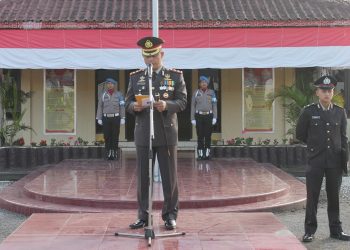 AKBP Erwin W Siahaan Pimpin Upacara HUT Kemerdekaan RI ke - 73