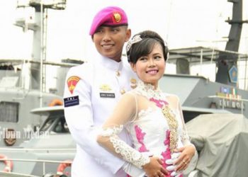 Praka Joko Suwito saat melakukan foto prawedding bersama Ratika Putri yang kini menjadi istrinya (Tribun Medan)