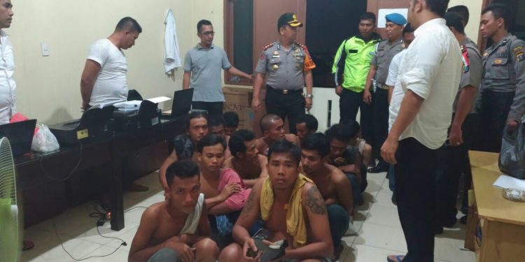 Polres Pelabuhan Belawan Ringkus 31 Preman yang Kerap Bikin Warga Resah... Polres Pelabuhan Belawan Ringkus 31 Preman yang Kerap Bikin Warga Resah...