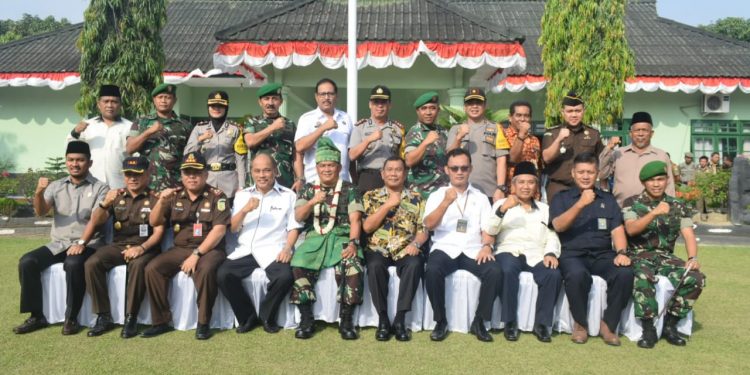 Danrem 022/PT: Hadapi Proxy War, Prajurit Kodim 0204/DS Harus Mantapkan Sistem Pertahanan Semesta Danrem 022/PT: Hadapi Proxy War, Prajurit Kodim 0204/DS Harus Mantapkan Sistem Pertahanan Semesta