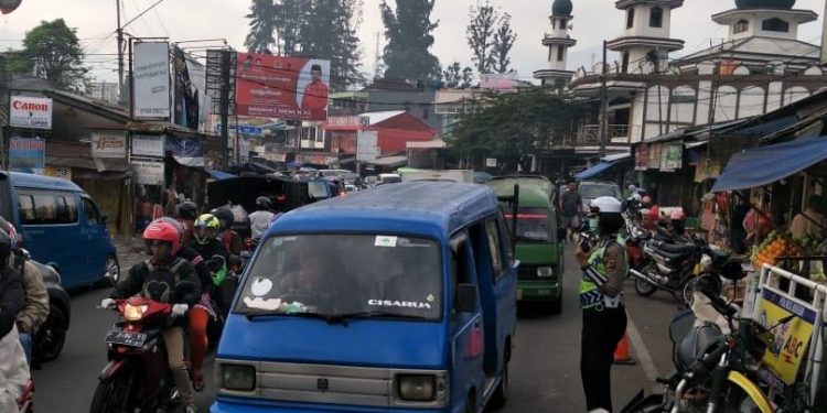 Antisipasi Macet di Jalur Puncak Bogor, Polisi Percepat Jadwal Sistem Satu Arah