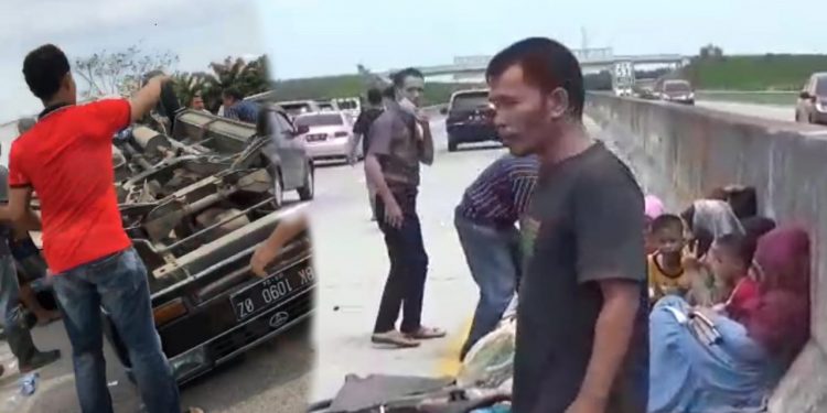 Mobil Rombongan Keluarga Siti Purba Terbalik Di Jalan Tol, 10 Orang Korban