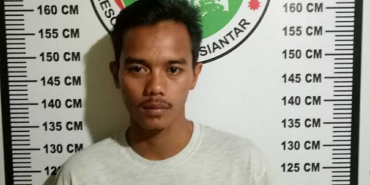 Amir Diciduk di Jalan Ade Irma, Simpang Wahidin Amir Diciduk di Jalan Ade Irma, Simpang Wahidin