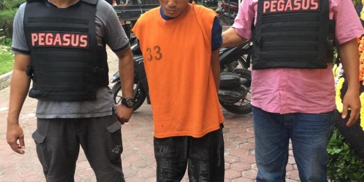 Perampok Ojol Grab Bike Ditembak Polsek Medan Barat Perampok Ojol Grab Bike Ditembak Polsek Medan Barat