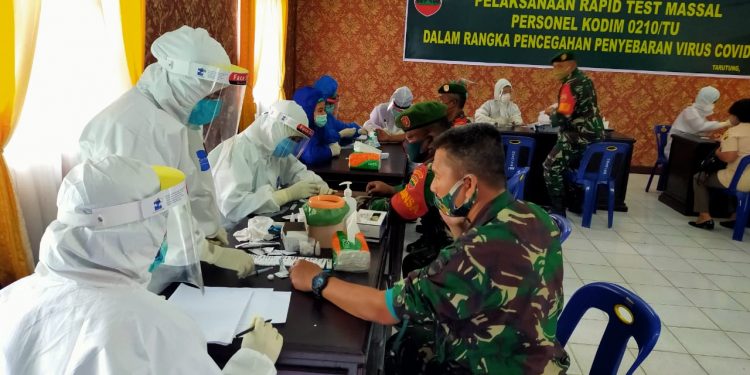 Kodim 0210 Tapanuli Utara Rapid Test Seluruh Personil