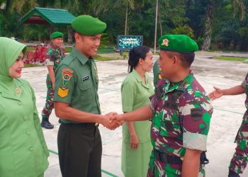 Upacara Kenaikan Pangkat di Yonif 122 Tombak Sakti