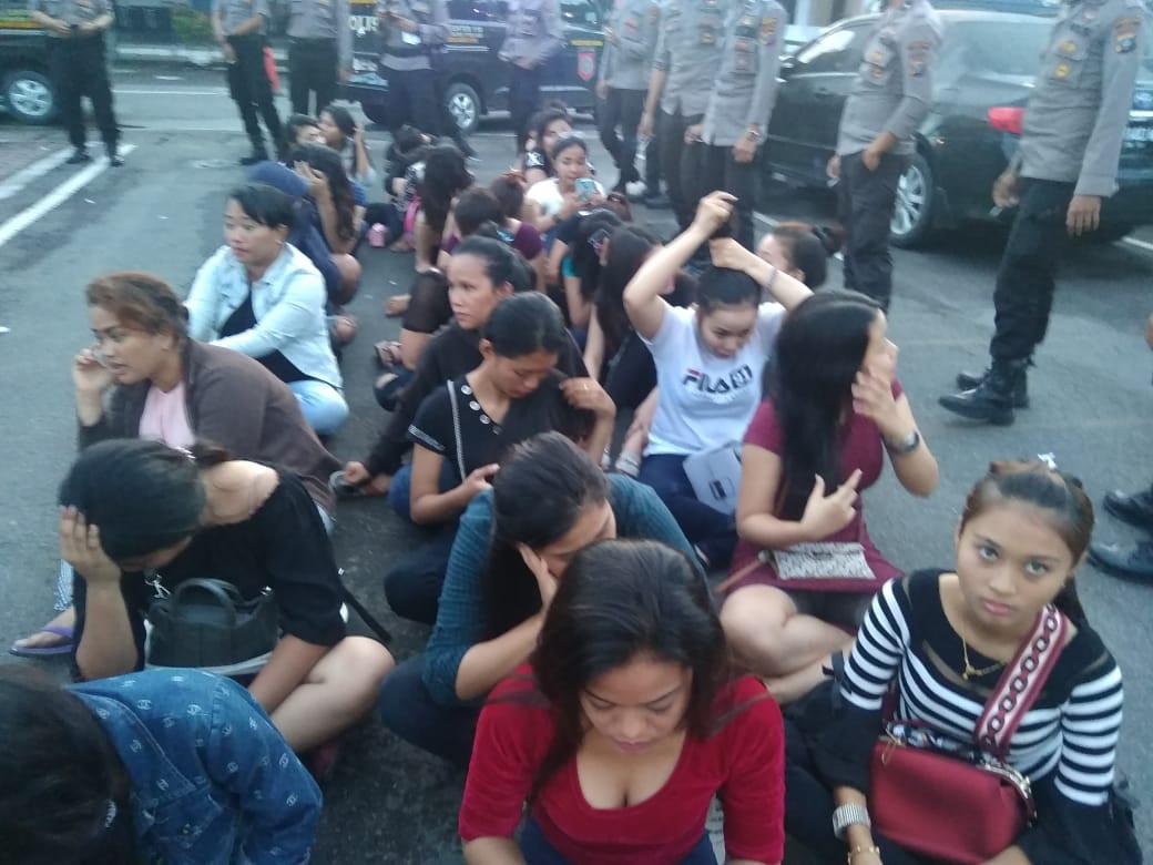 Ratusan Terjaring Razia di Diskotik LG, 41 orang Positif Narkoba Ratusan Terjaring Razia di Diskotik LG, 41 orang Positif Narkoba