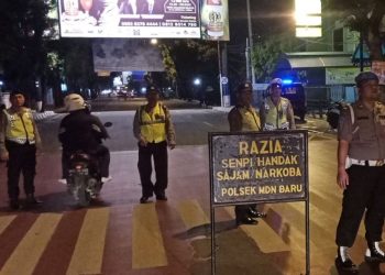 Cegah Tindak Kejahatan di Jalan, Polsek Medan Baru Razia dan Patroli Blue Light