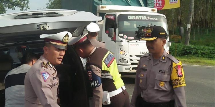 Kabag Ops Polres Simalungun Kompol H Situmorang, MM Pimpin Kegiatan Razia Kabag Ops Polres Simalungun Kompol H Situmorang, MM Pimpin Kegiatan Razia