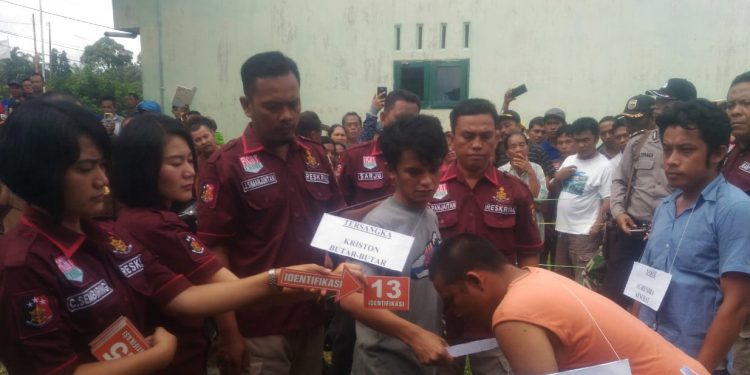 Siswa SMA 1 Tanah Jawa 2 Kali Ditikam Kriston Butar-Butar, Motifnya Parkir Siswa SMA 1 Tanah Jawa 2 Kali Ditikam Kriston Butar-Butar, Motifnya Parkir