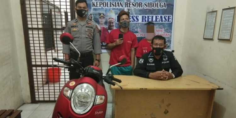 Yuliza Anisa Fitri, Penjual Kartu Paket Internet Dirampok, Pelakunya Remaja Bermarga Sihombing dan Bapaudanya