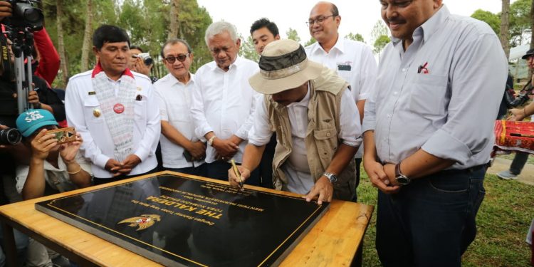 Menpar Arief Yahya Resmikan The Kaldera Toba Nomadic Escape Menpar Arief Yahya Resmikan The Kaldera Toba Nomadic Escape