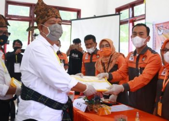 Diusung 20 Kursi di DPRD, RHS - ZW Resmi Diterima KPU Simalungun