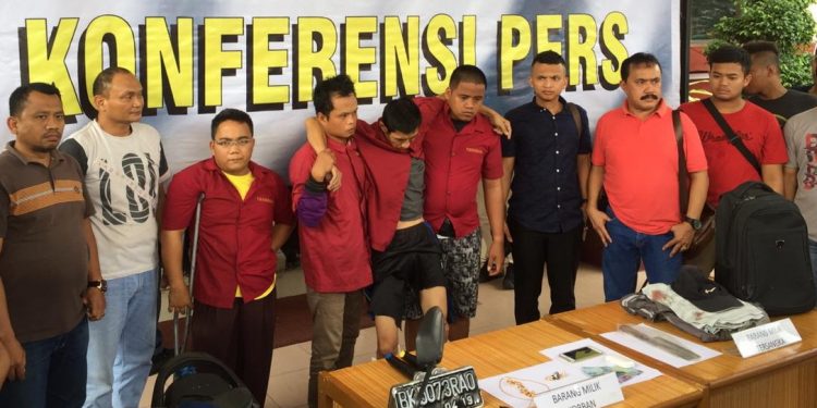 Tempo 18 Jam, Pelaku Pembunuhan dan Perampokan Wanita Berdarah Tionghoa Diringkus Polisi Tempo 18 Jam, Pelaku Pembunuhan dan Perampokan Wanita Berdarah Tionghoa Diringkus Polisi