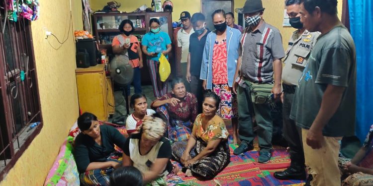 Asik Nongkrong di Tempat Pejual Gorengan, Irnawati Sianturi Tak Sadar Anaknya Risky Sitorus Tewas Tenggelam di Saluran Irigasi