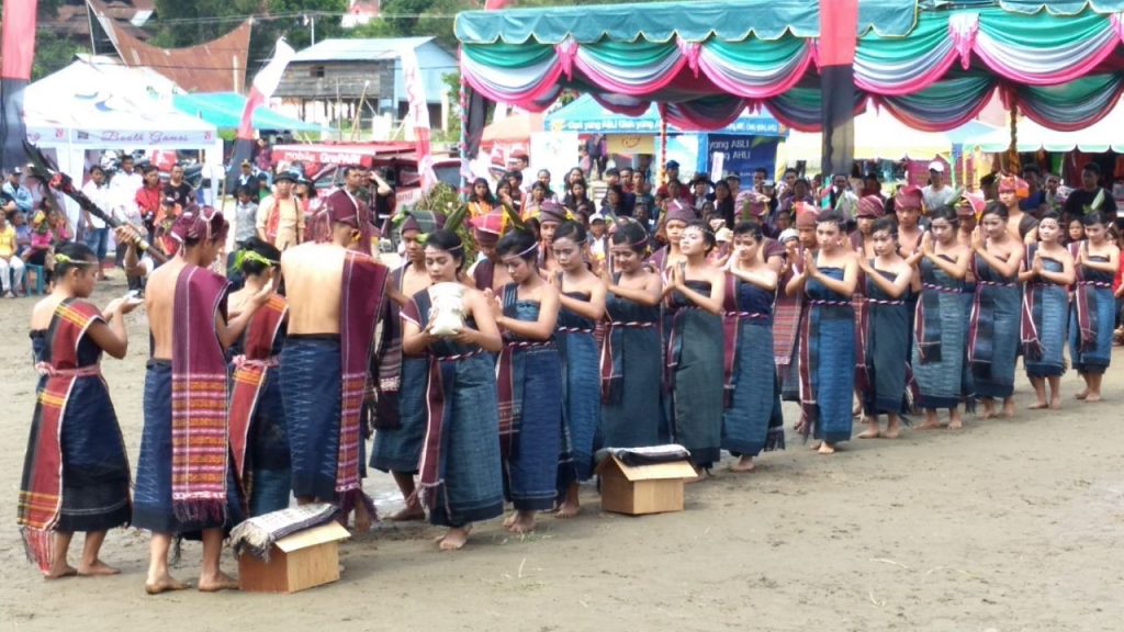Uniknya Festival Mencari Jodoh di Samosir, Danau Toba Uniknya Festival Mencari Jodoh di Samosir, Danau Toba