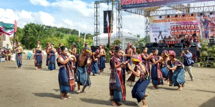 Uniknya Festival Mencari Jodoh di Samosir, Danau Toba Uniknya Festival Mencari Jodoh di Samosir, Danau Toba