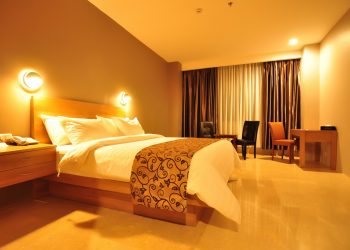 Kejutan di Hari Ibu, Horison Hotel Berbagi Cinta. Ada karaoke bareng, gratis...