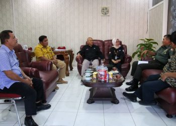 Danrem 032/WBR Kunjungan ke RRI Padang 