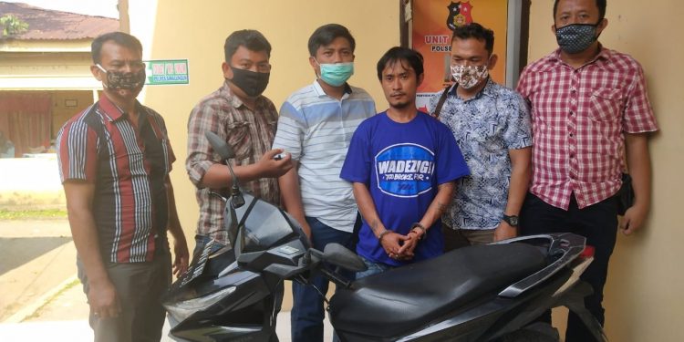 Di Hari Bhayangkara Ke -74, Satu Jam Dilaporkan, Polsek Bangun Langsung Ringkus Pelaku Pencurian Sepedamotor