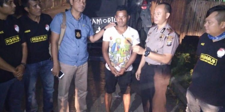Menolak Oral Seks, Leher Siswi SMP Digorok Penarik Becak