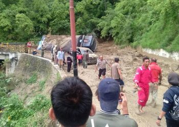 Jalan Siantar-Parapat di Sibaganding Putus, Kapolres Sarankan Jalur Alternatif