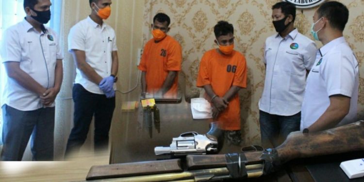 Dedy Lubis dan Jailani, Kurir dan Bandar Sabu Sei Berombang Diciduk saat Grebek Kampung Narkoba Dedy Lubis dan Jailani, Kurir dan Bandar Sabu Sei Berombang Diciduk saat Grebek Kampung Narkoba