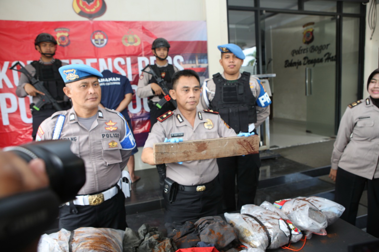 Alat Vital Korban Dipotong lalu Dibawa ke Kantor Polisi, Motifnya Soal Pribadi