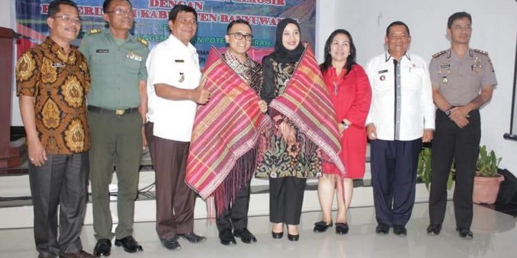Pemkab Samosir dan Banyuwangi Berkolaborasi Perkuat Pariwisata Danau Toba Pemkab Samosir dan Banyuwangi Berkolaborasi Perkuat Pariwisata Danau Toba