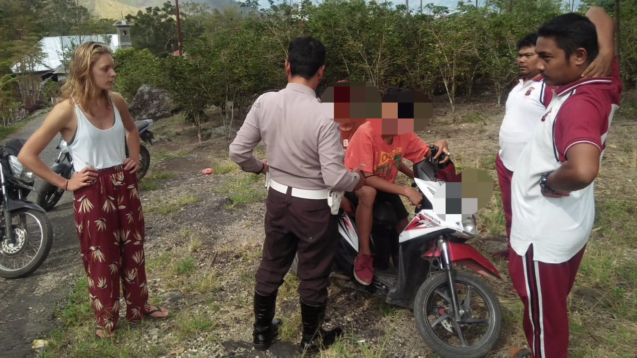 Turis Asal Belanda Dijambret Dua Bocah di Samosir
