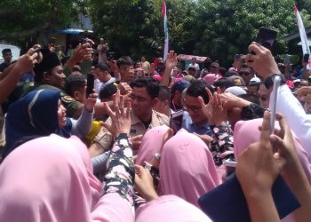 Emak-emak Teriak Kelaparan di Peresmian Rumah Pemenangan Prabowo-Sandi