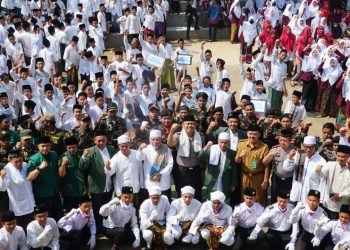 Kapolres Bogor Upacara Bersama Seribuan Santri