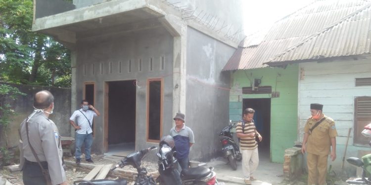 Dikomplain Warga, Lurah Padang Bulan Sidak ke Penangkaran Burung Walet Tak Berizin Dikomplain Warga, Lurah Padang Bulan Sidak ke Penangkaran Burung Walet Tak Berizin