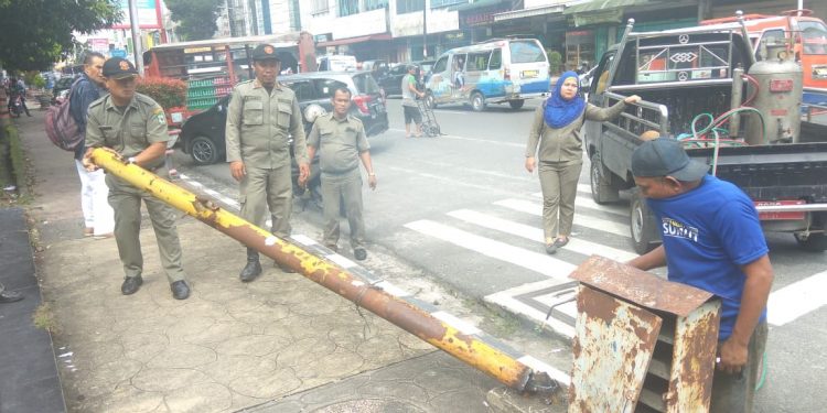 Satpol PP Siantar akan Bongkar 59 Baliho 'Liar'
