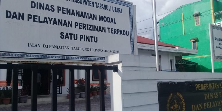 Bupati Taput Himbau Kades Menerbitkan Peraturan Desa Bupati Taput Himbau Kades Menerbitkan Peraturan Desa