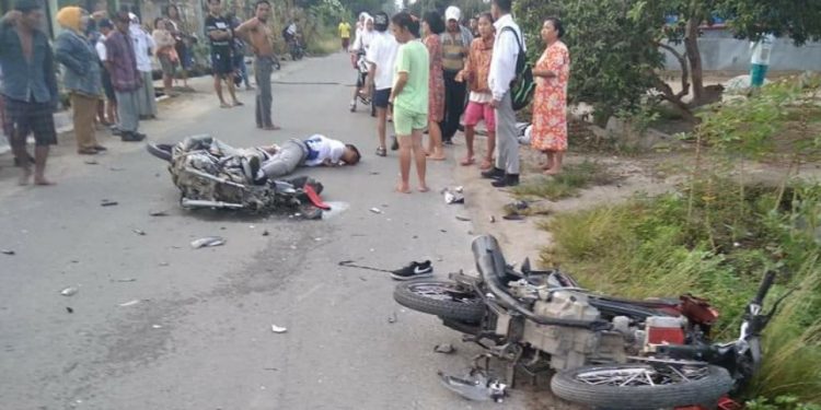 Laka Lantas di Jalin Hutabayu-Perdagangan, Seorang Pelajar Tewas Dua Luka-luka Laka Lantas di Jalin Hutabayu-Perdagangan, Seorang Pelajar Tewas Dua Luka-luka
