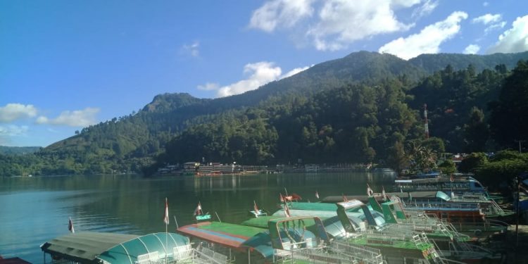 Pengembangan Berkelanjutan Kawasan Danau Toba Pengembangan Berkelanjutan Kawasan Danau Toba