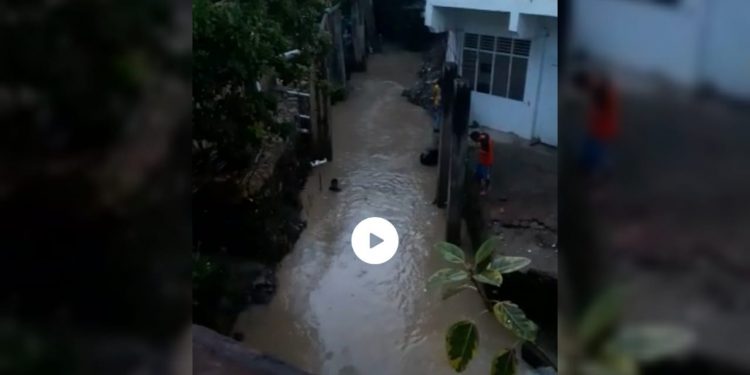 Hujan Deras di Siantar, Bocah 6 Tahun Tergelincir di Parit dan Hanyut