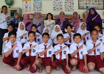 KPw Bank Indonesia Pematangsiantar Serahkan Bantuan Buku ke Perpustakaan SD YPK