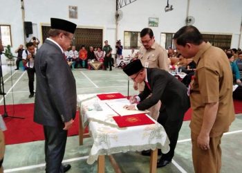 Prof. Dr. Fakhili Gulo, M.Sc Resmi Dilantik Sebagai Sekda Definitif