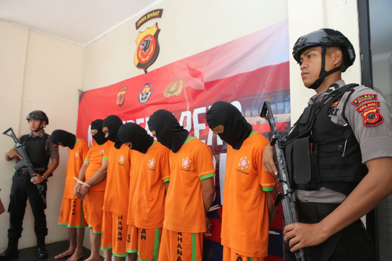 Gadis Ditiduri, Ayah dan Abang Serta Kerabat Bantai Pelaku