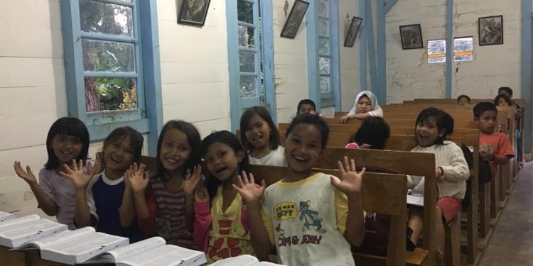 "How To Say?" Program Belajar Bahasa Inggris Bagi Anak Tepi Danau Toba
