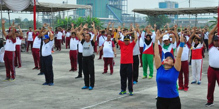 Silaturahmi TNI/ Polri, Pemda dan Masyarakat Lewat Olahraga Bersama di Belawan
